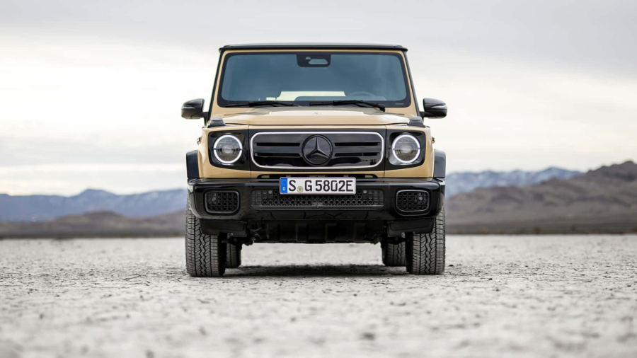 Mercedes elektrifikovao legendarni terenac: G-klasa na struju se okreće u mestu FOTO