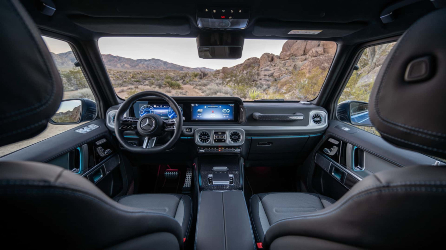 Mercedes elektrifikovao legendarni terenac: G-klasa na struju se okreće u mestu FOTO