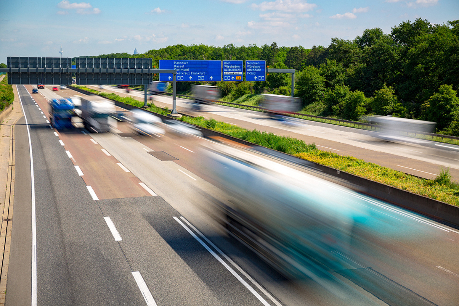 Zašto Nemci usporavaju na Autobanu i tamo gde nema ograničenja brzine?