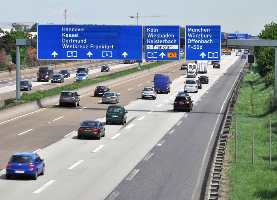 Istraživanje: Srbi u proseku prelaze najmanje kilometara u Evropi vozeći jedan auto!