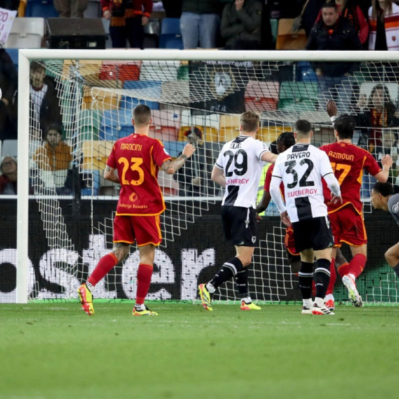 Roma slavila u nastavljenom meču – Kristante presudio Udinezeu u nadoknadi VIDEO