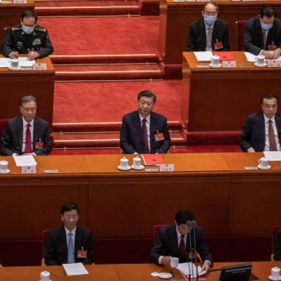 Kina "poludela": Ne prelazite crvene linije!