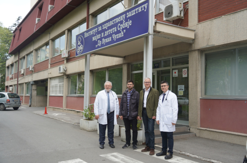 Svi treba da rastemo uz dobra dela - Laguna donirala važan uređaj Institutu za majku i dete