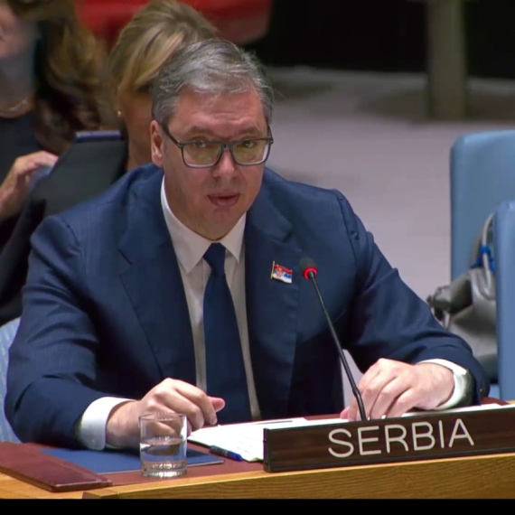 Glasanje o rezoluciji o Srebrenici bila nemačka ideja koju je podržao NATO; Vučić predvideo prljavu igru