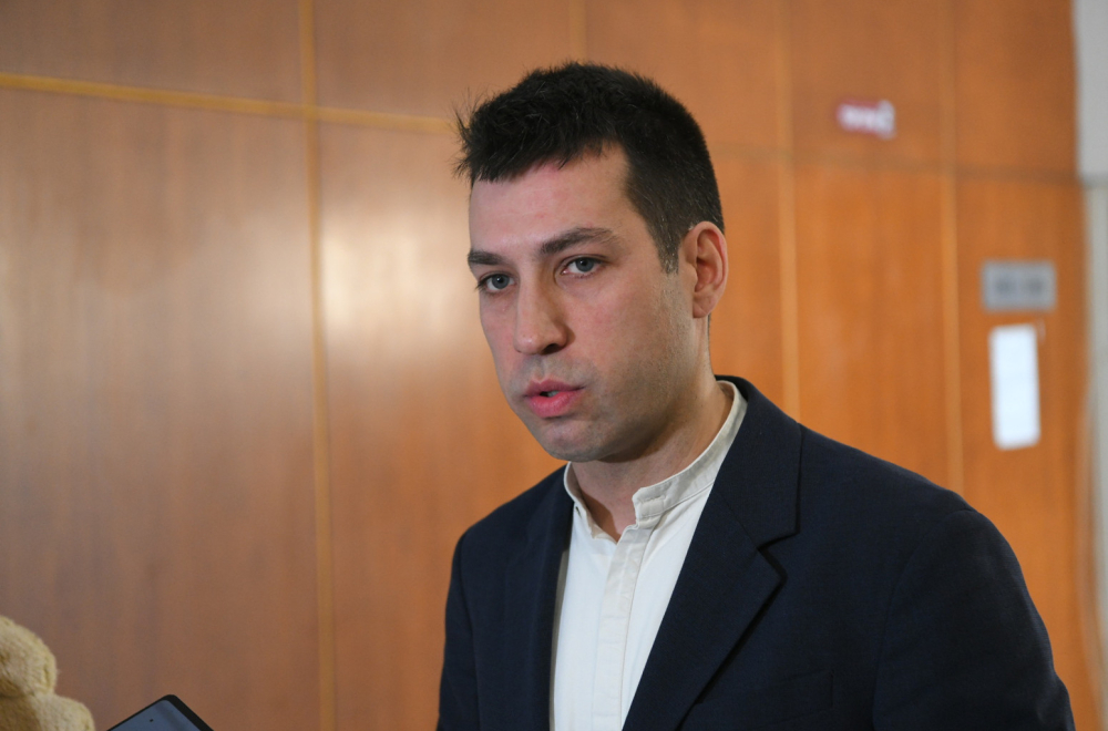 Za šta se to bori Veselinović? "Srebrenica je genocid. Kosovo je nezavisno" VIDEO