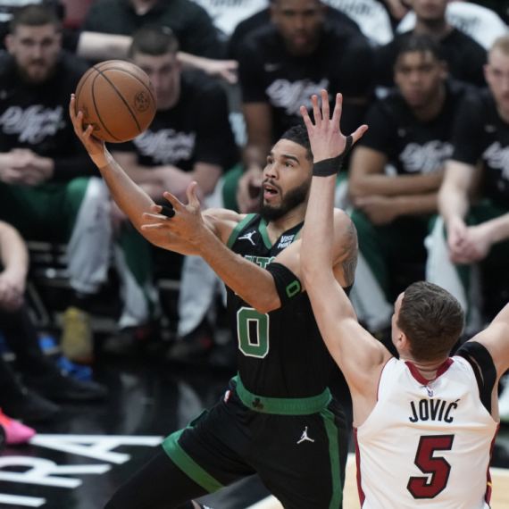 Jović i Majami nemoćni – Boston na pobedu do polufinala Istoka