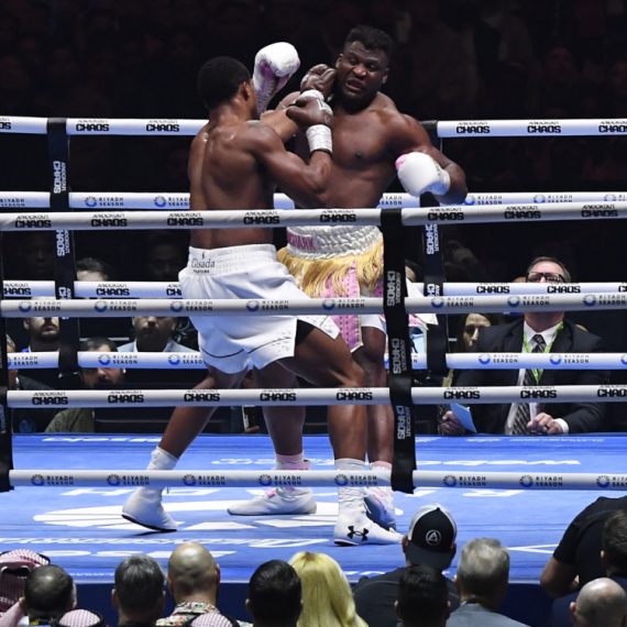 Neopisiva tragedija zadesila UFC šampiona: "Kako živeti s ovim? Molim vas, pomozite mi"