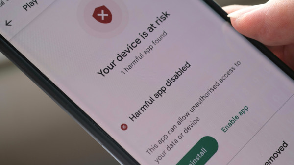 Oprez: Ako ste instalirali ove aplikacije za Android, odmah ih obrišite