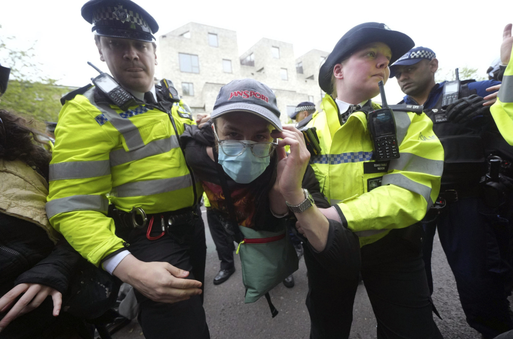 London: Protest protiv premeštanja tražilaca azila, uhapšeno 45 osoba