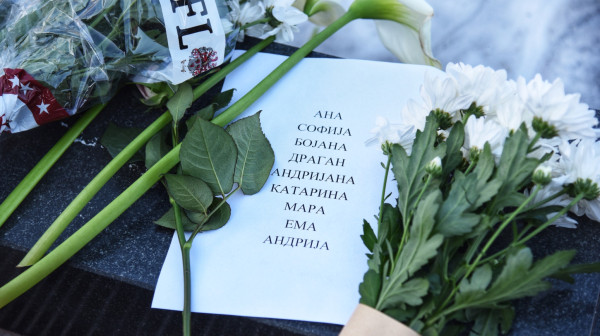 Na Malom Tašmajdanu likovna radionica u znak sećanja na žrtve u "Ribnikaru"