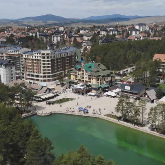 Zlatibor obara rekorde posećenosti: Gold Gondola najznačajnija atrakcija FOTO
