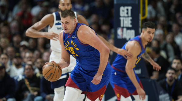 Jokić ubacio 32p, ali gubio lopte – Edvards briljirao, brejk Minesote!