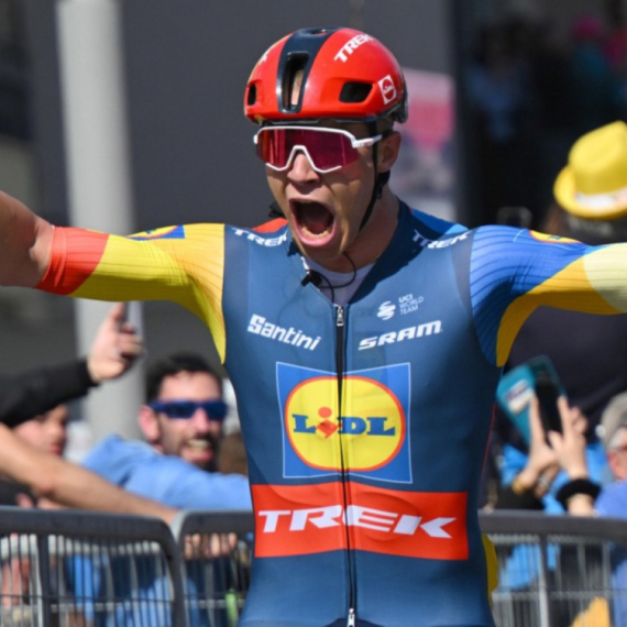 Italijan Milan pobednik četvrte etape trke Điro d'Italija