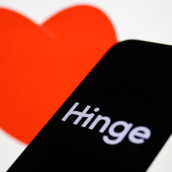 Mladi traže ozbiljne veze: Tinder u padu, Hinge sve popularniji