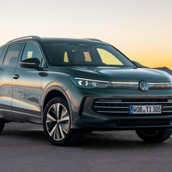 Sa vrha brda bacili VW Tiguan i Peugeot 3008 VIDEO