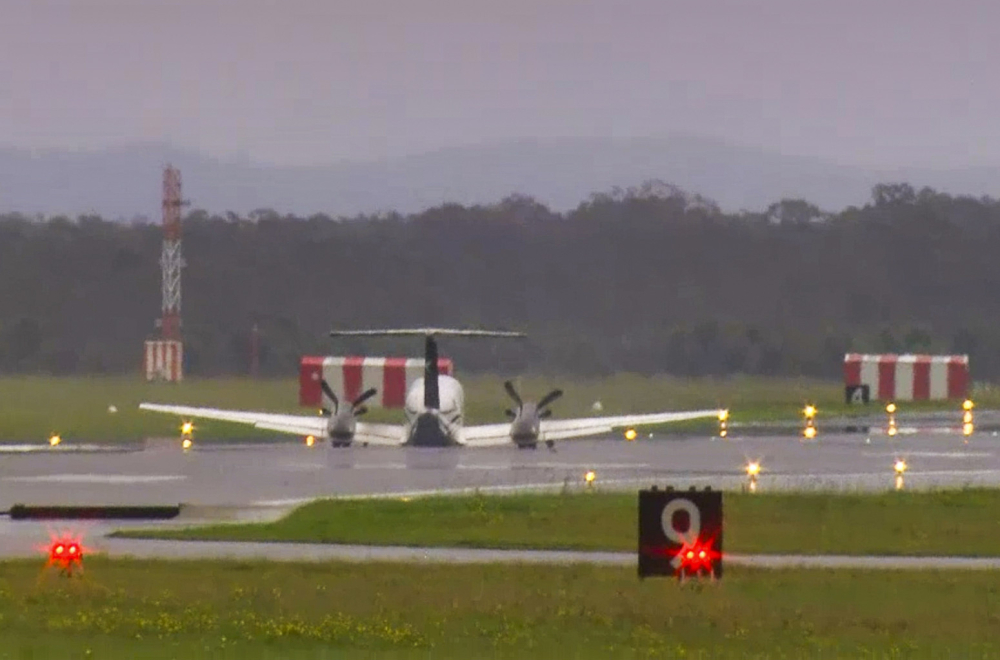 Karambol na nebu; Pilot oglasio uzbunu, leteo tri sata oko aerodroma, a onda je sleteo... VIDEO