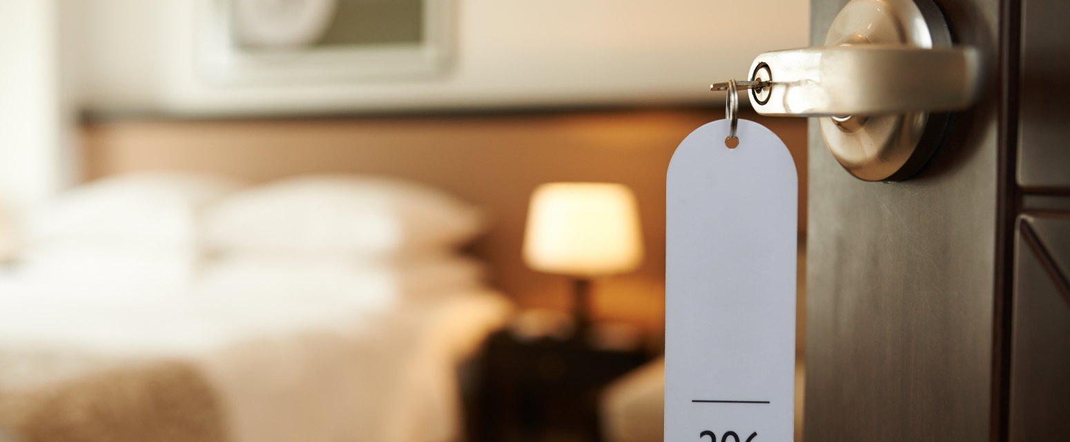Hotel uveo kazne od 2.500 funti za goste koji gledaju kroz prozor