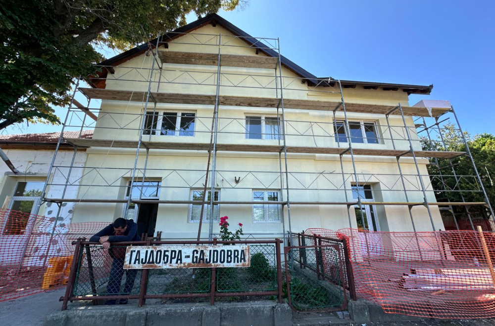 Vesić: U toku rekonstrukcija 16 železničkih stanica