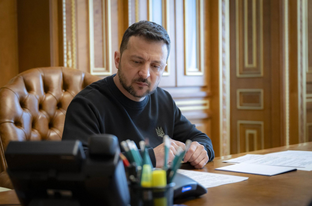 Rusi kipte od besa zbog slike u kabinetu Volodimira Zelenskog FOTO
