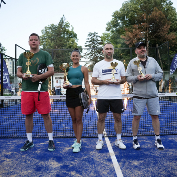 Hoće neko na padel? Fondacija Mozzarta otvorila još jedan teren u Čuburskom parku