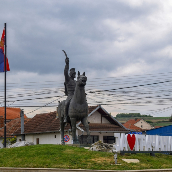 Meštani Gračanice pred Vidovdan strahuju od incidenata