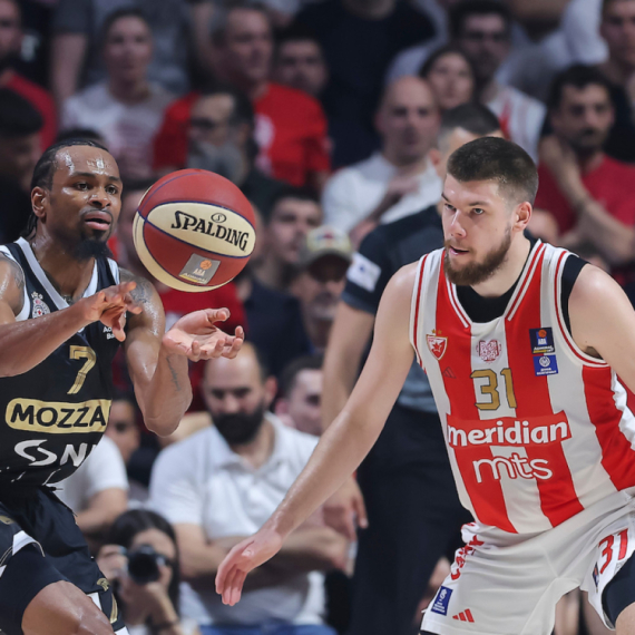 Zvezda i Partizan, drugi čin – meč lopta ili brejk (TV B92)
