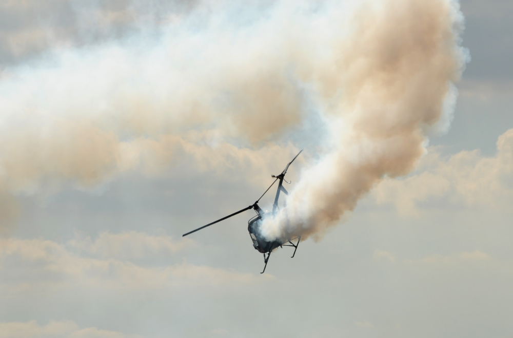 Pao helikopter: Strašna nesreća nekoliko minuta posle poletanja; Muškarac poginuo; Povređeno dete FOTO/VIDEO
