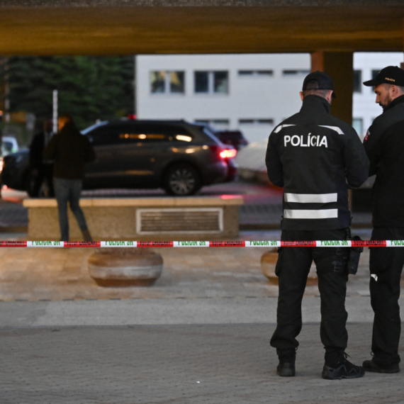 Oglasili se iz bolnice: Stanje ranjenog Fica stabilno