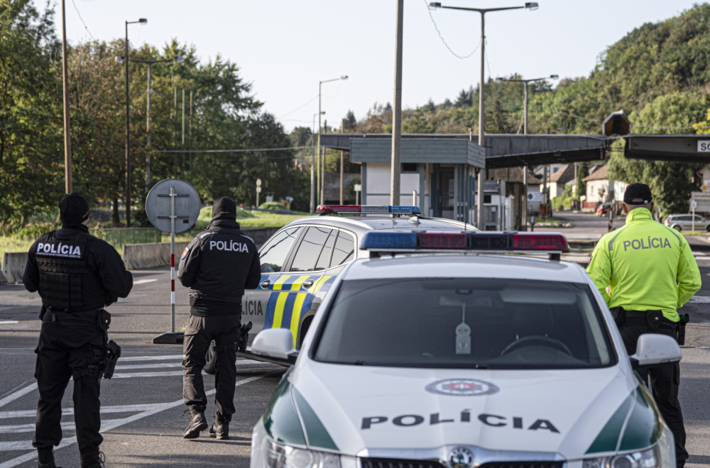 Mladić poreklom iz Srbije brutalno ubio trudnu devojku i skočio pod voz? Užas u Slovačkoj, dete zvalo policiju