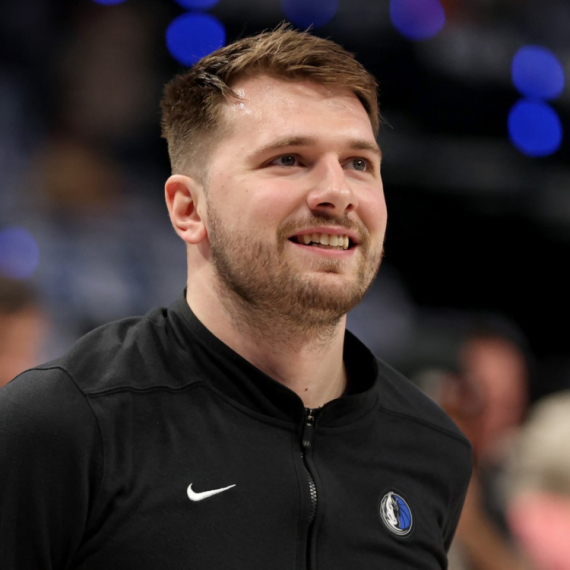 Luka Dončić pred važan meč slušao poznatu srpsku pesmu: Pevačica mu uputila poruku VIDEO