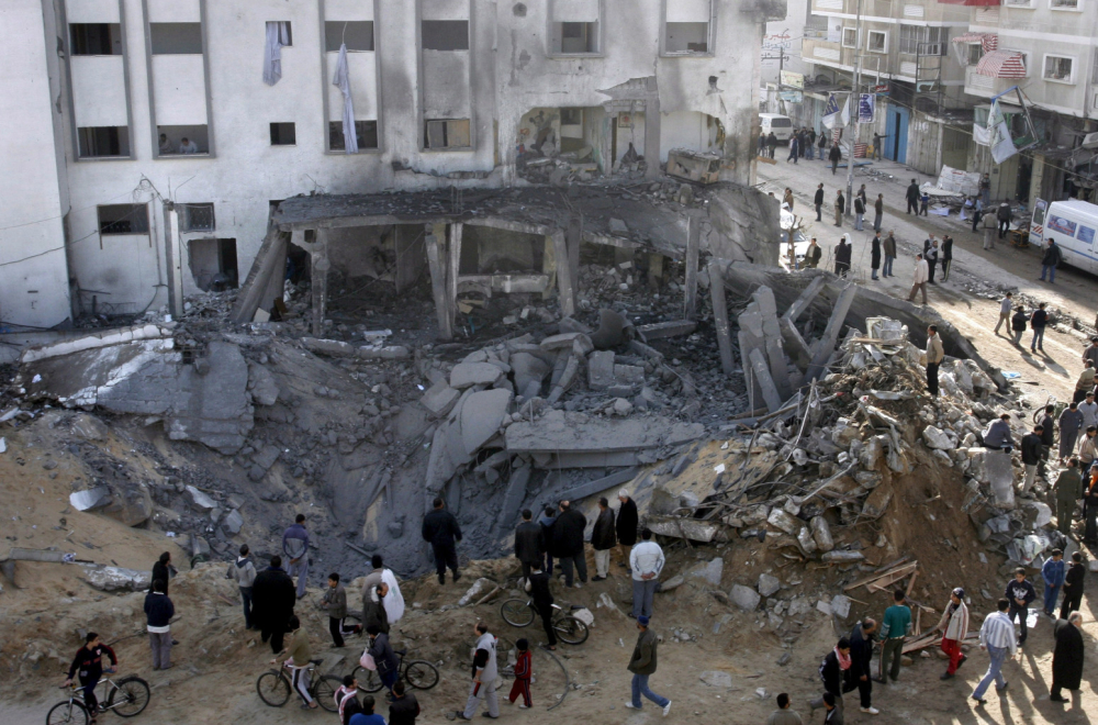 Anger grows: "A third of the hostages died"
