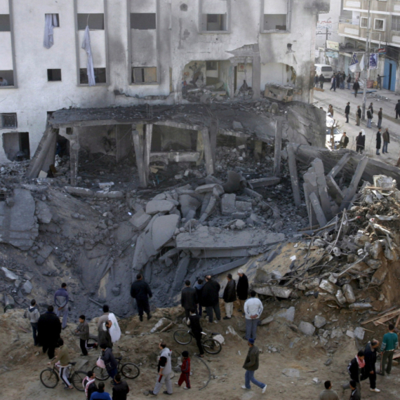 Anger grows: "A third of the hostages died"