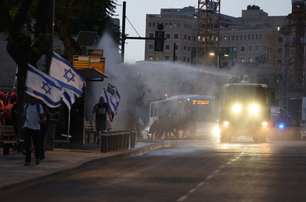 "Ključa" u Jerusalimu: Hiljade na ulicama, postavljene barikade FOTO/VIDEO