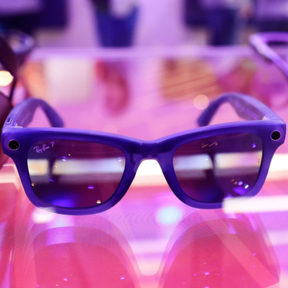 Ray-Ban pametne naočare: Glasom objavljujete stori na Instagram i puštate muziku