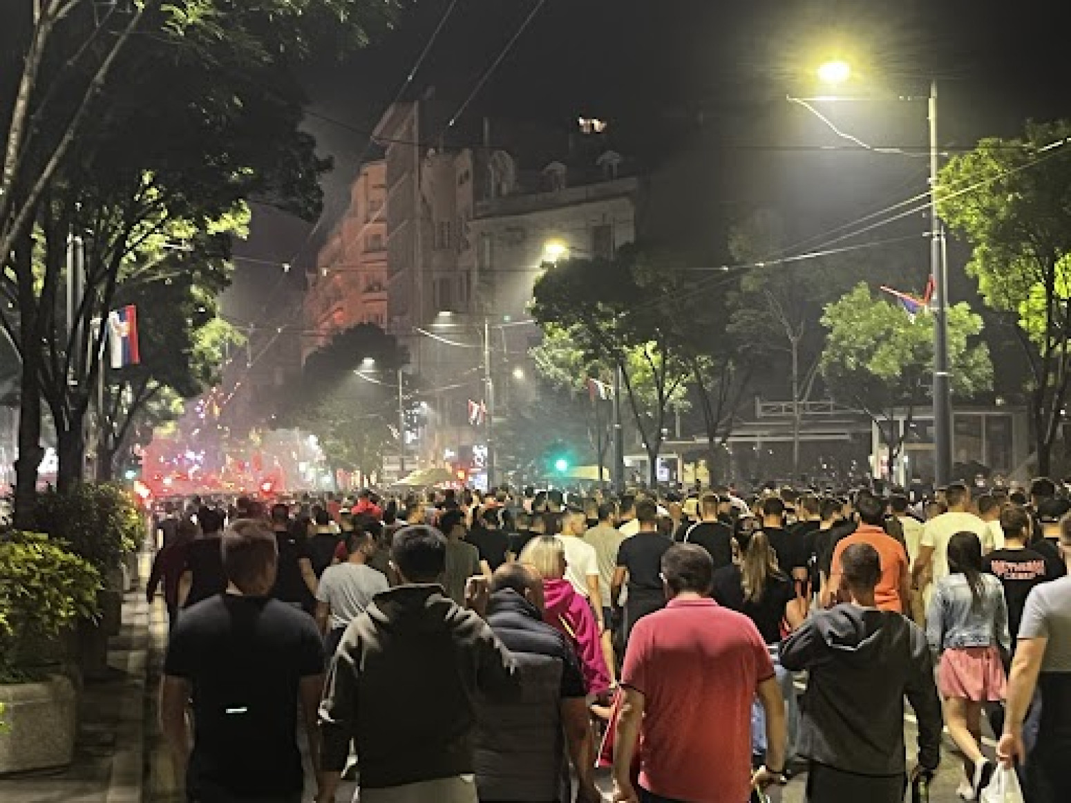 Delije zaustavile Beograd – prestonica blokirana usled proslave VIDEO