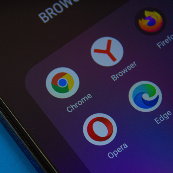 Google Chrome vas je "smorio"? Evo kako da ga promenite na svom telefonu