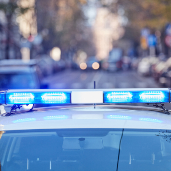 Žena pala sa zidina Kalemegdana: Hitna pomoć i policija na licu mesta