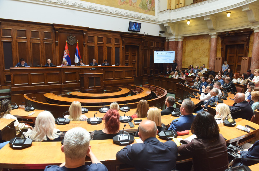 Sednica Vlade o pitanjima od strateškog značaja u nedelju; Prisustvovaće Vućić