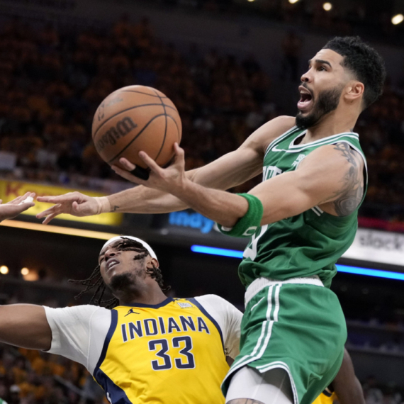Boston "ometlao" Indijanu i plasirao se u finale NBA lige VIDEO