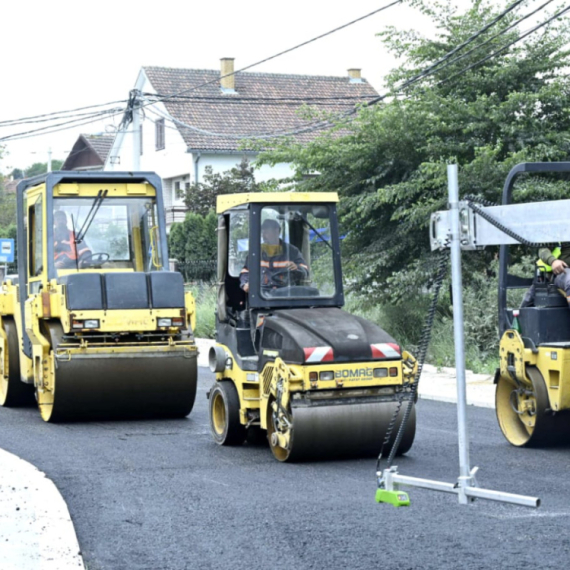 Nasiljem protiv Srbije; Tajkunski mediji lažu da nema radnika na rekonstrukciji puta u Batajnici