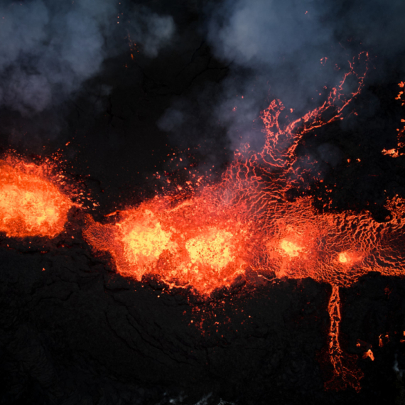 Naređena hitna evakuacija: Počinje erupcija FOTO/VIDEO