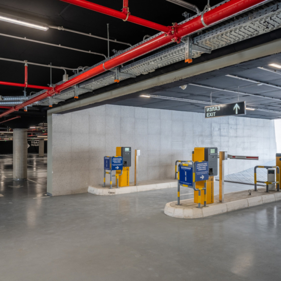 Beograd za jedan dan dobio 235 novih parking mesta FOTO