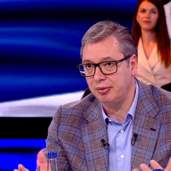 Vučić: Gradimo peti klinički centar; Izađite na izbore, da ih pobedimo svuda u Srbiji