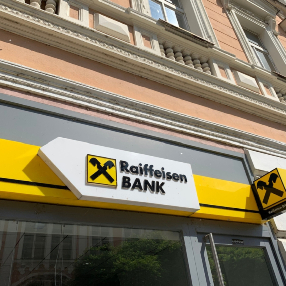 Raiffeisen želi da preuzme Addiko banku