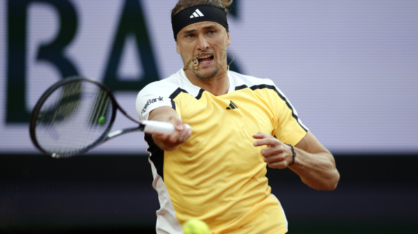 Zverev dominantno do polufinala RG