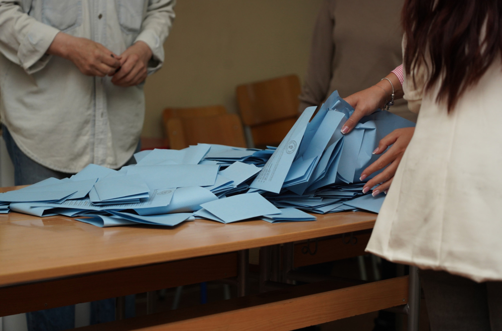 Srbija je glasala: Poznati rezultati; Ubedljiva pobeda SNS-a