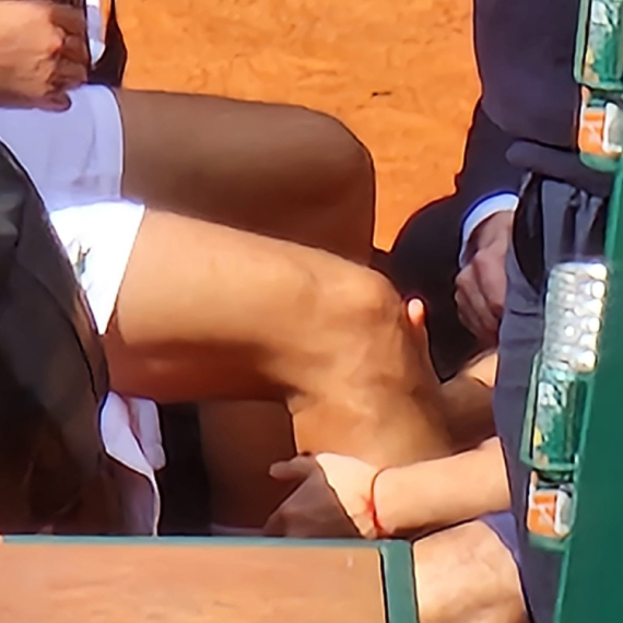 Novak ima problem FOTO