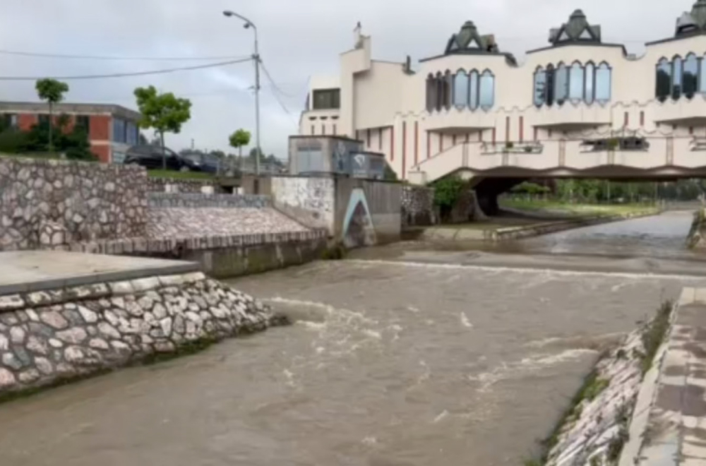 One su velika opasnost za građane: Počelo korićenje reka u Novom Pazaru