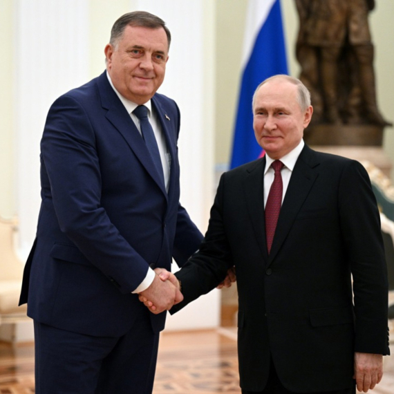 Dodik u Sankt Peterburgu: Sastaće se s Putinom