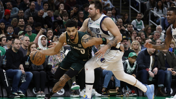 Veliko finale NBA lige – Dončić i Irving protiv Tejtuma i Brauna